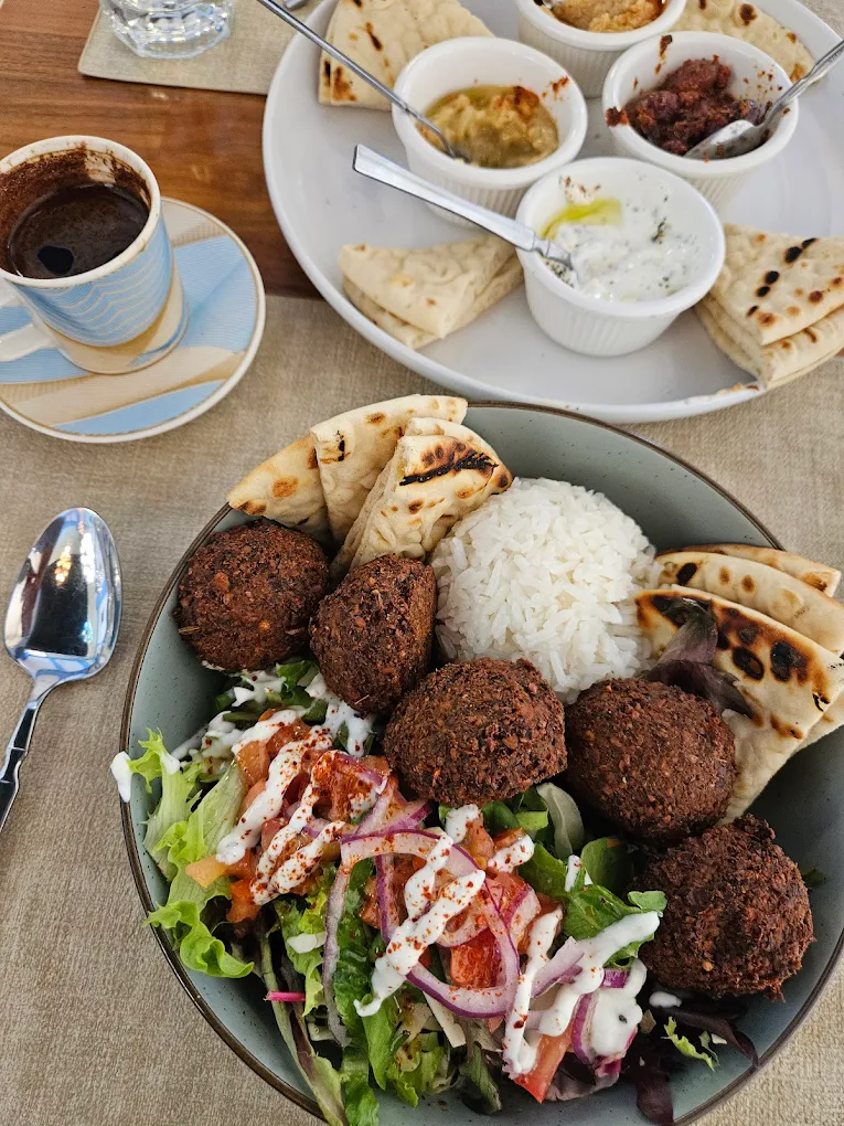 Falafel Plate - Crispy chickpea falafel with tahini